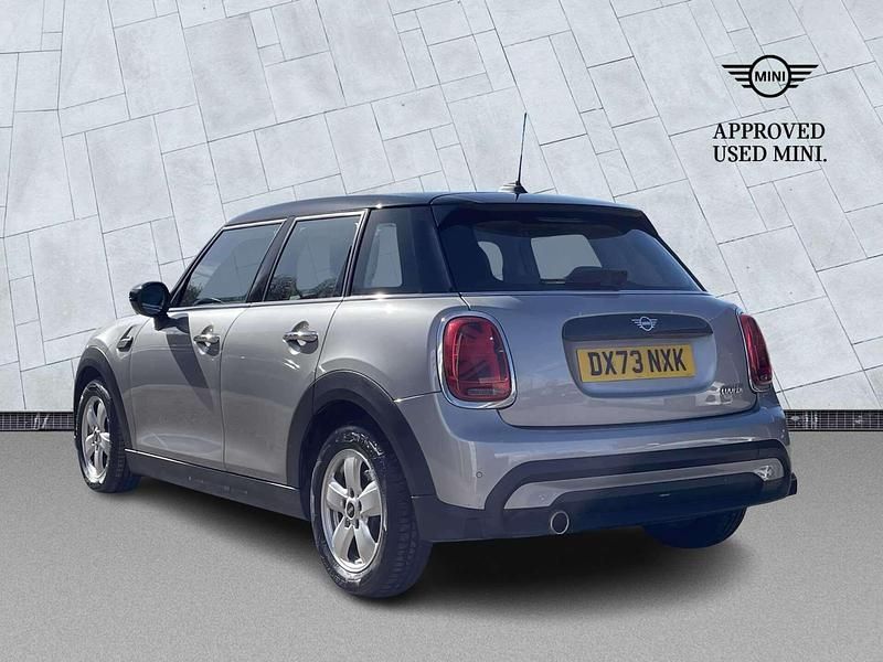 Used Mini Cooper Classic 134 HP (98 kW) 2023 Silver Hatchback