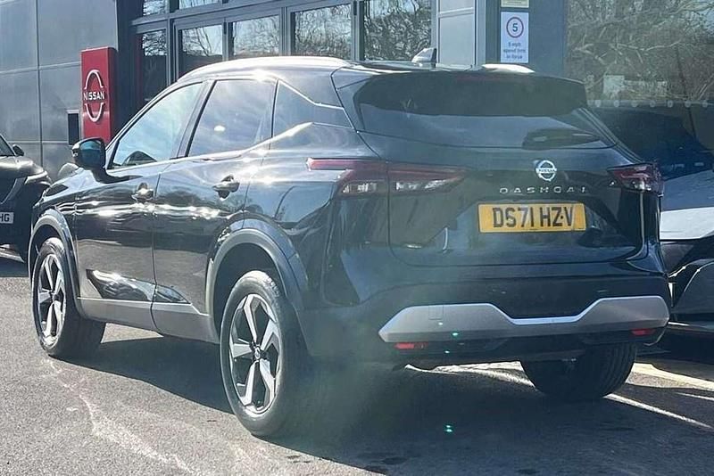 Used Nissan Qashqai N-Connecta 138 HP (101 kW) 2022 Black SUV