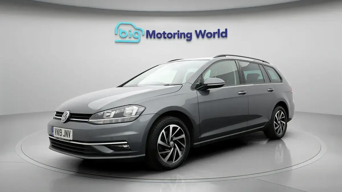 Used VW Golf VII Match 114 HP (83 kW) 2019