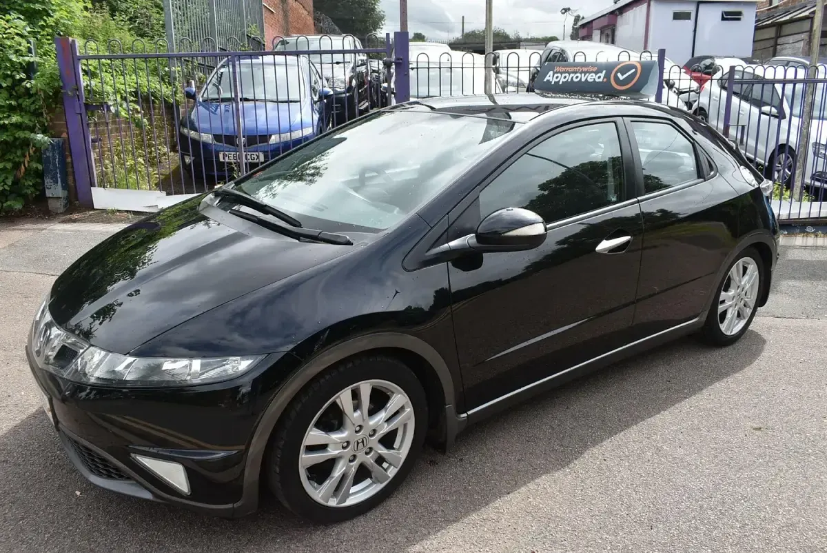 Used Honda Civic ES 140 HP (102 kW) 2010 Black Hatchback