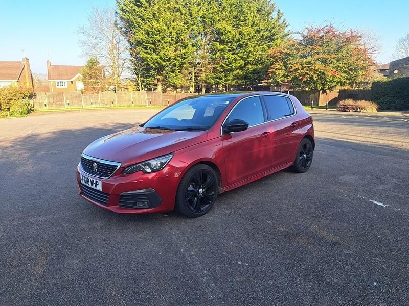 Begagnad Peugeot 308 GT-line 2018 Röd Halvkombi