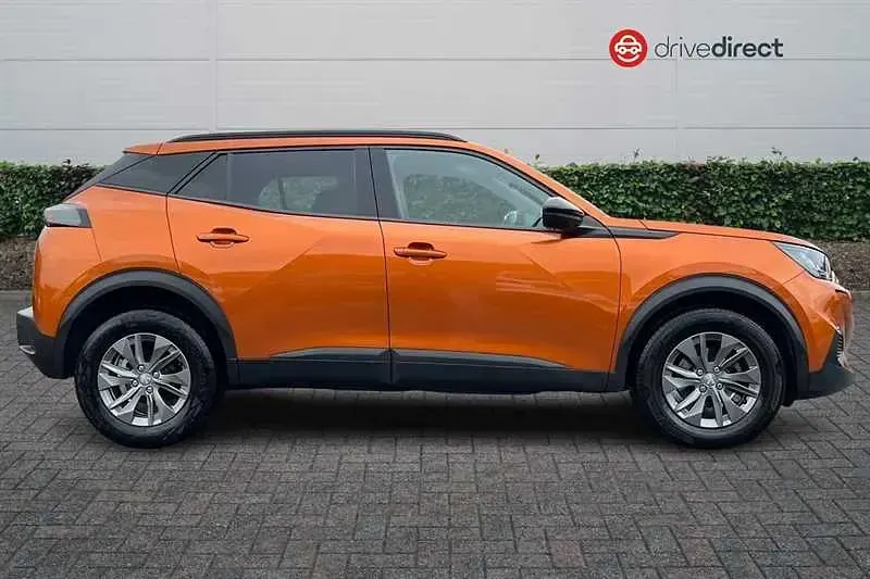 Used Peugeot 2008 Active+ 100 HP (73 kW) 2023 Orange SUV