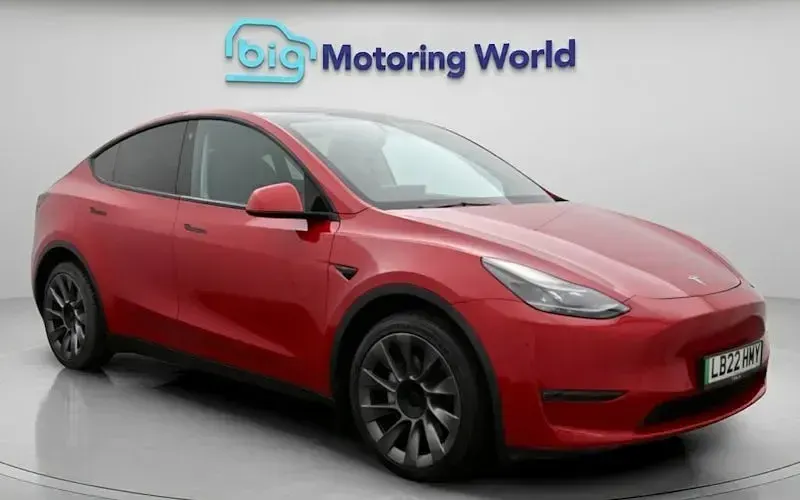Used Tesla Model Y Long Range AWD 286 kW (389 HP) 2025 SUV
