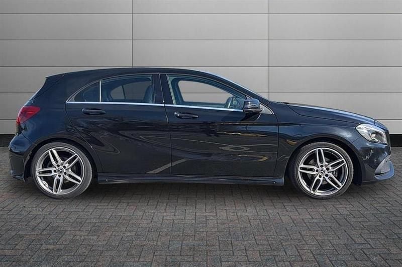 Used Mercedes A160 AMG Line Premium Plus 102 HP (75 kW) 2017 Black Hatchback