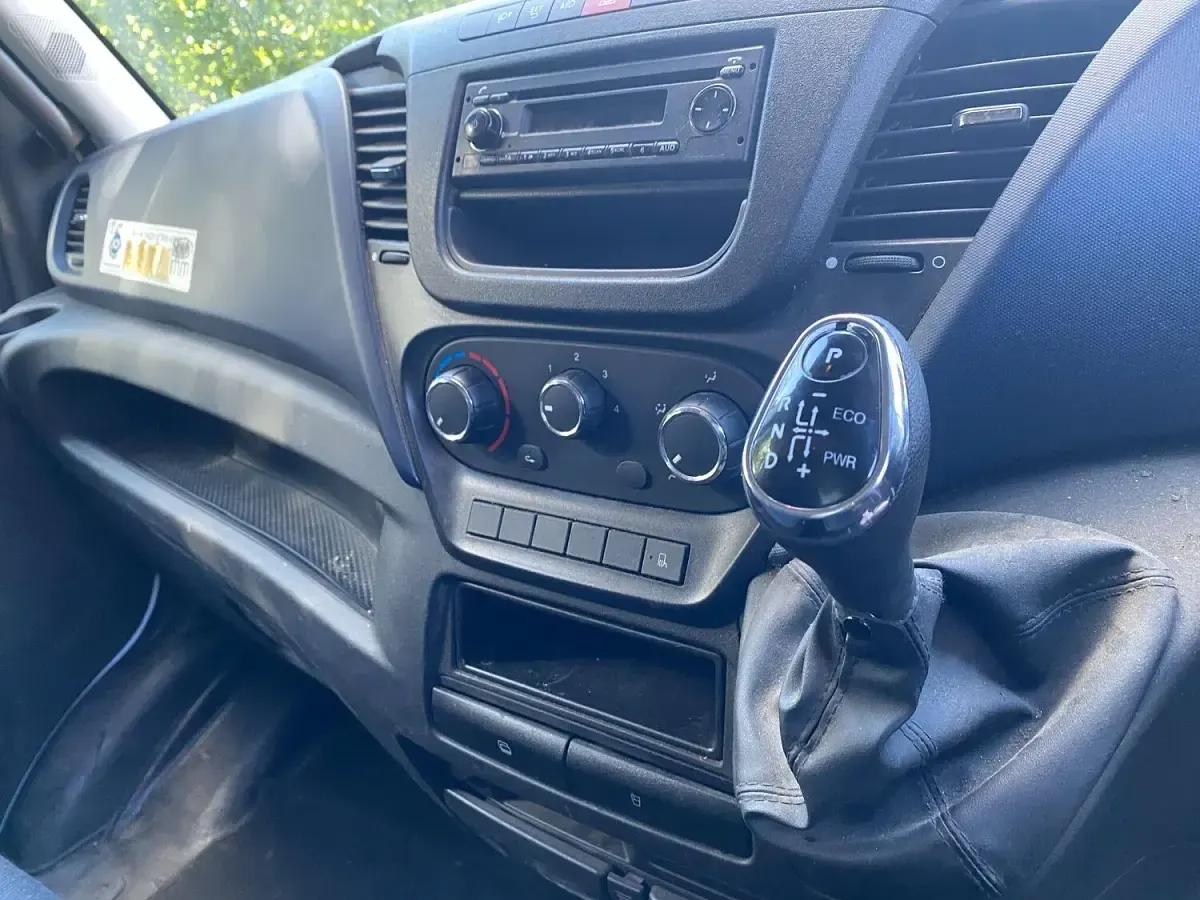 Used Iveco Daily 126 HP (92 kW) 2018 White Cabriolet