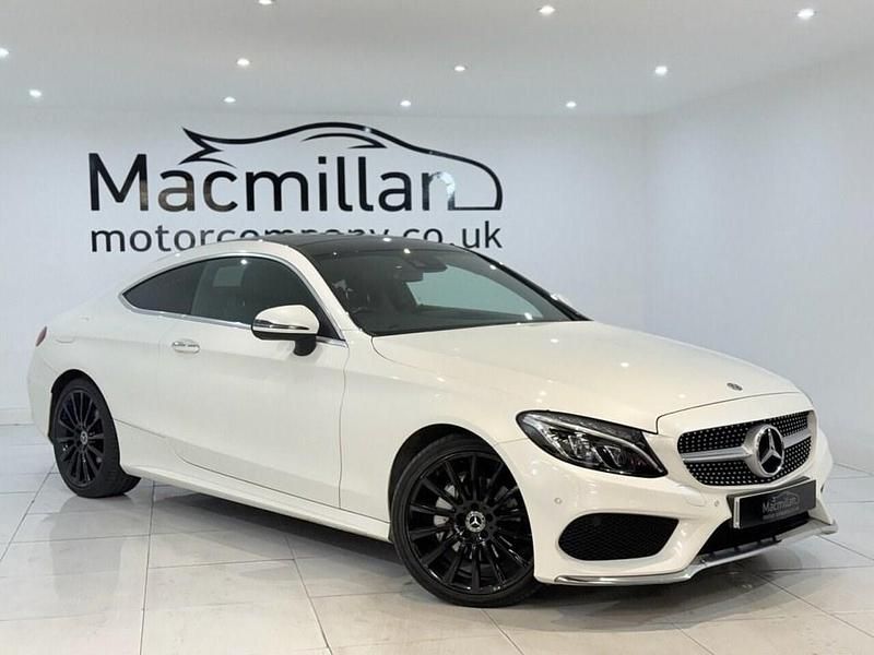 Usado Mercedes C220 AMG Line Premium Plus 170 HP (125 kW) 2017 Branco Coupé