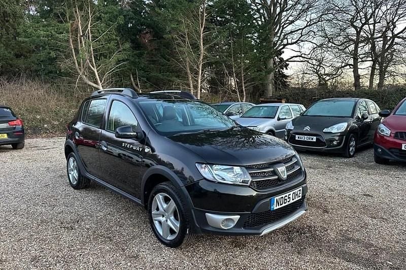 Used 2016 Dacia Sandero Lauréate | £2,995 (Good price) - Image 1/1