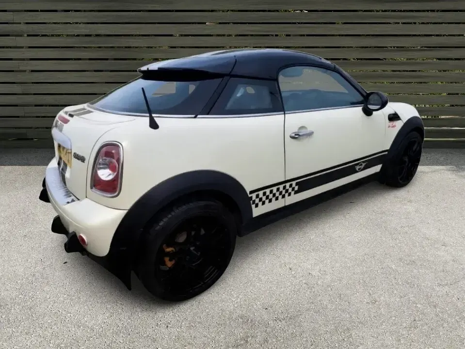 Used Mini Cooper Coupé 2013 White Coupe