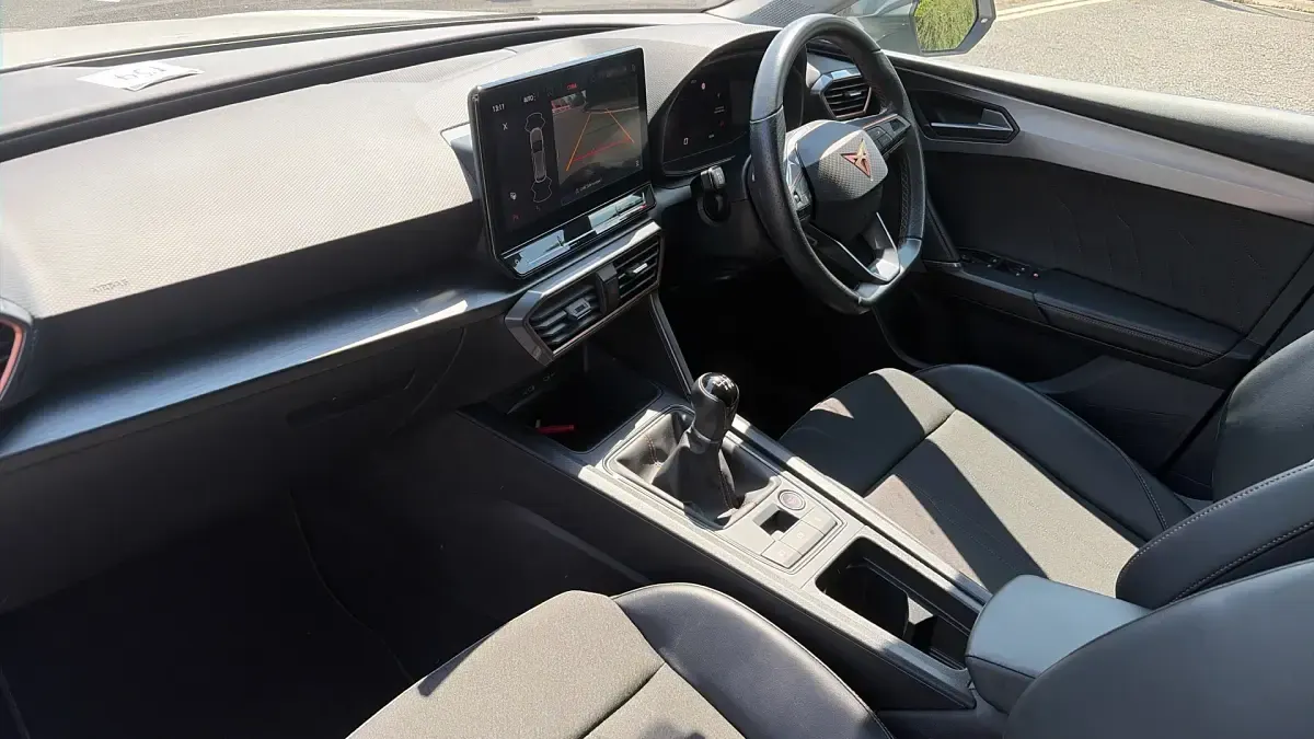 Used Cupra Leon 150 HP (110 kW) 2023 White Hatchback