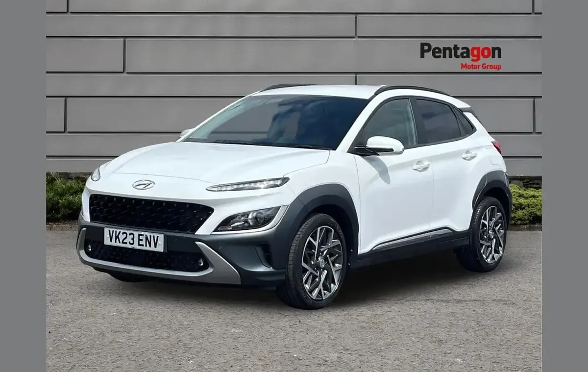 Used Hyundai Kona Premium 139 HP (102 kW) 2023 White SUV