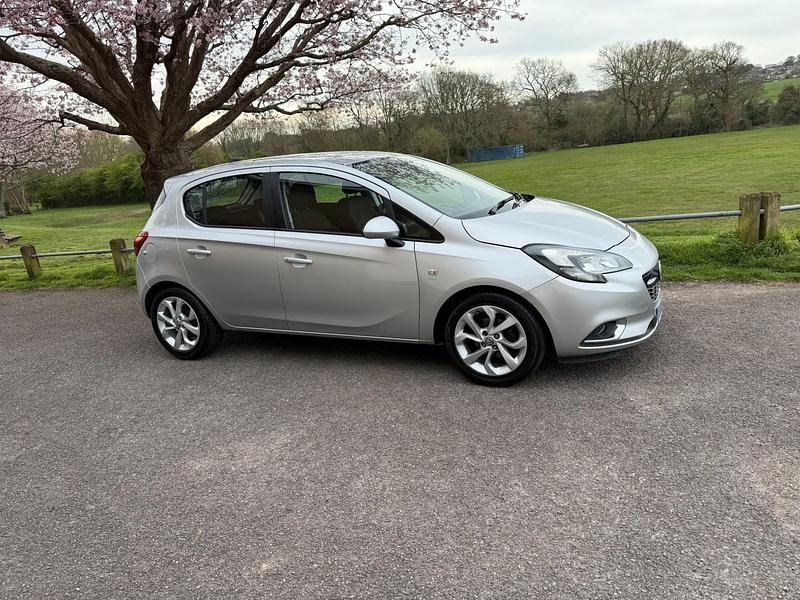 Used Vauxhall Corsa SRi 70 HP (51 kW) 2015 Silver Hatchback