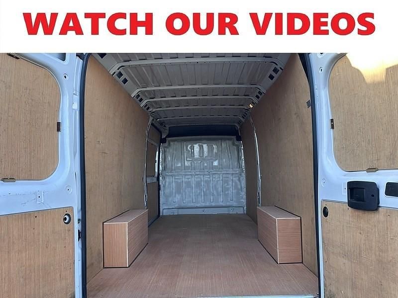 Used Peugeot Boxer Premium 140 HP (102 kW) 2023 White Van
