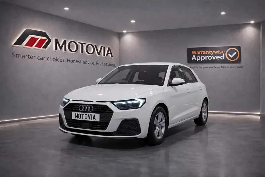 Used Audi A1 Sportback Design 116 HP (85 kW) 2019 White Hatchback