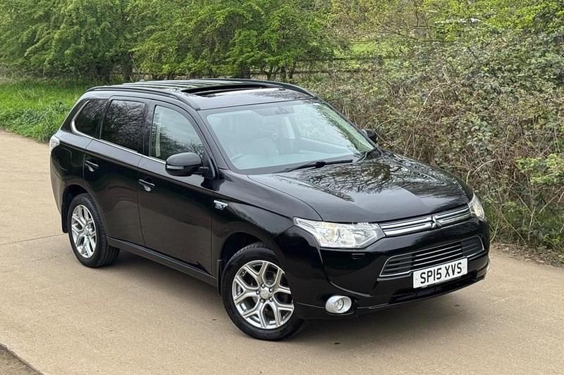 Begagnad Mitsubishi Outlander P-HEV 2015