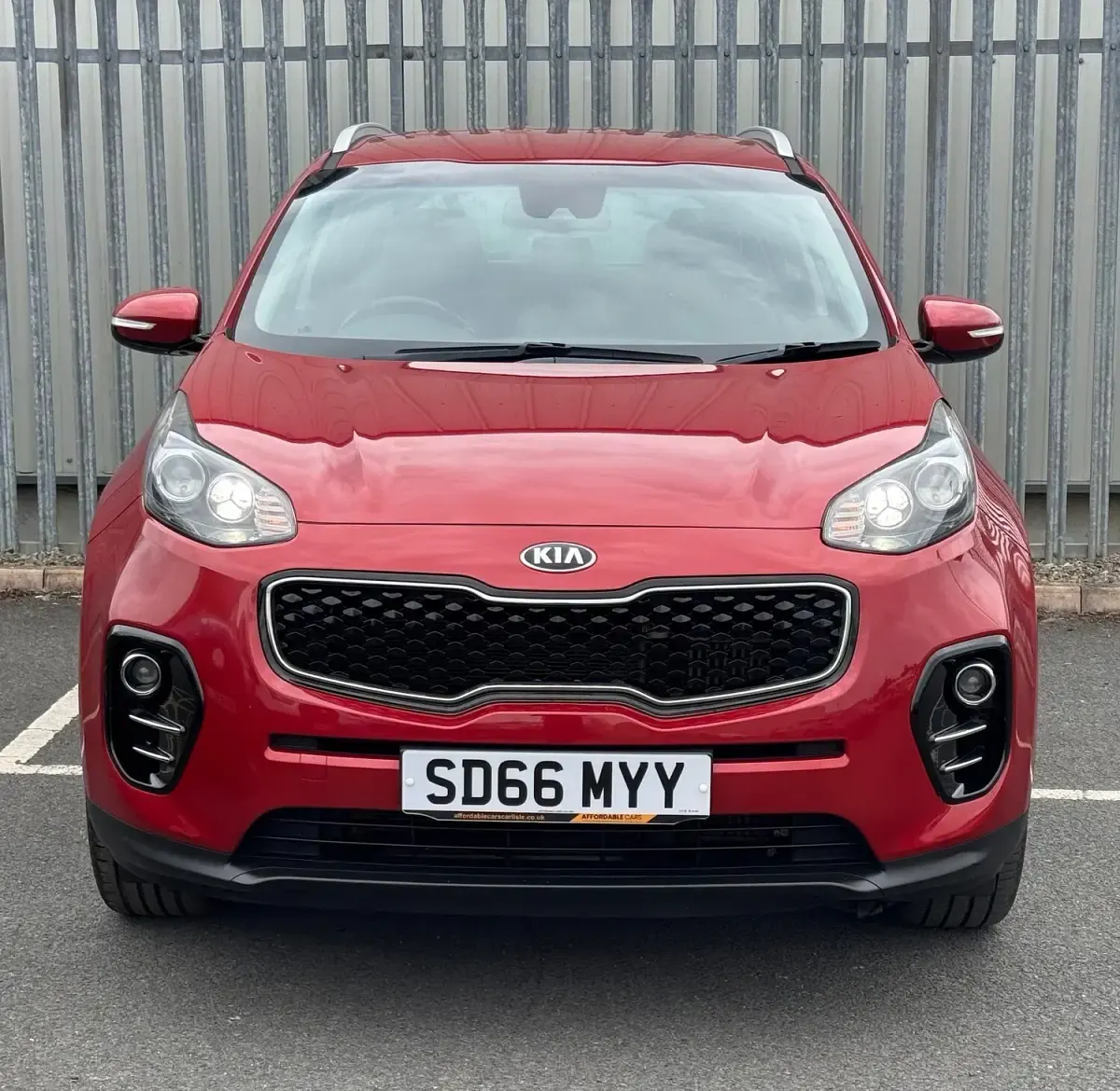 Used Kia Sportage 114 HP (83 kW) 2016 Red SUV