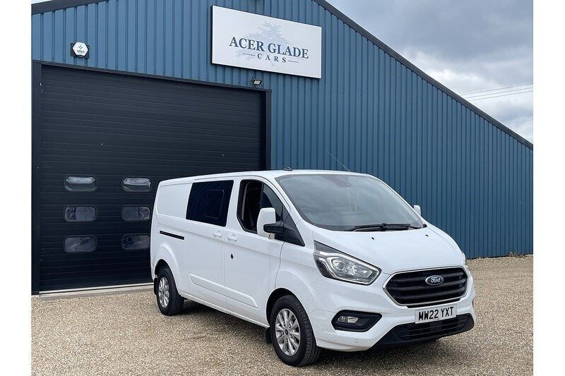 White Used 2022 Ford Transit Custom Limited Van | £18,990 (Expensive) - Image 1/4