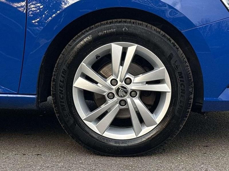 Used Skoda Fabia SE 58 HP (42 kW) 2020 Blue Hatchback