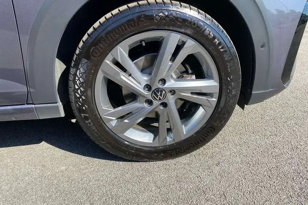 Used VW Taigo R-line 110 HP (80 kW) 2023 Grey SUV