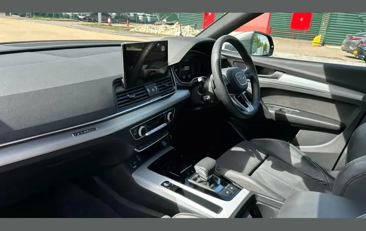 Used Audi Q5 S-Line 204 HP (150 kW) 2023 Grey SUV