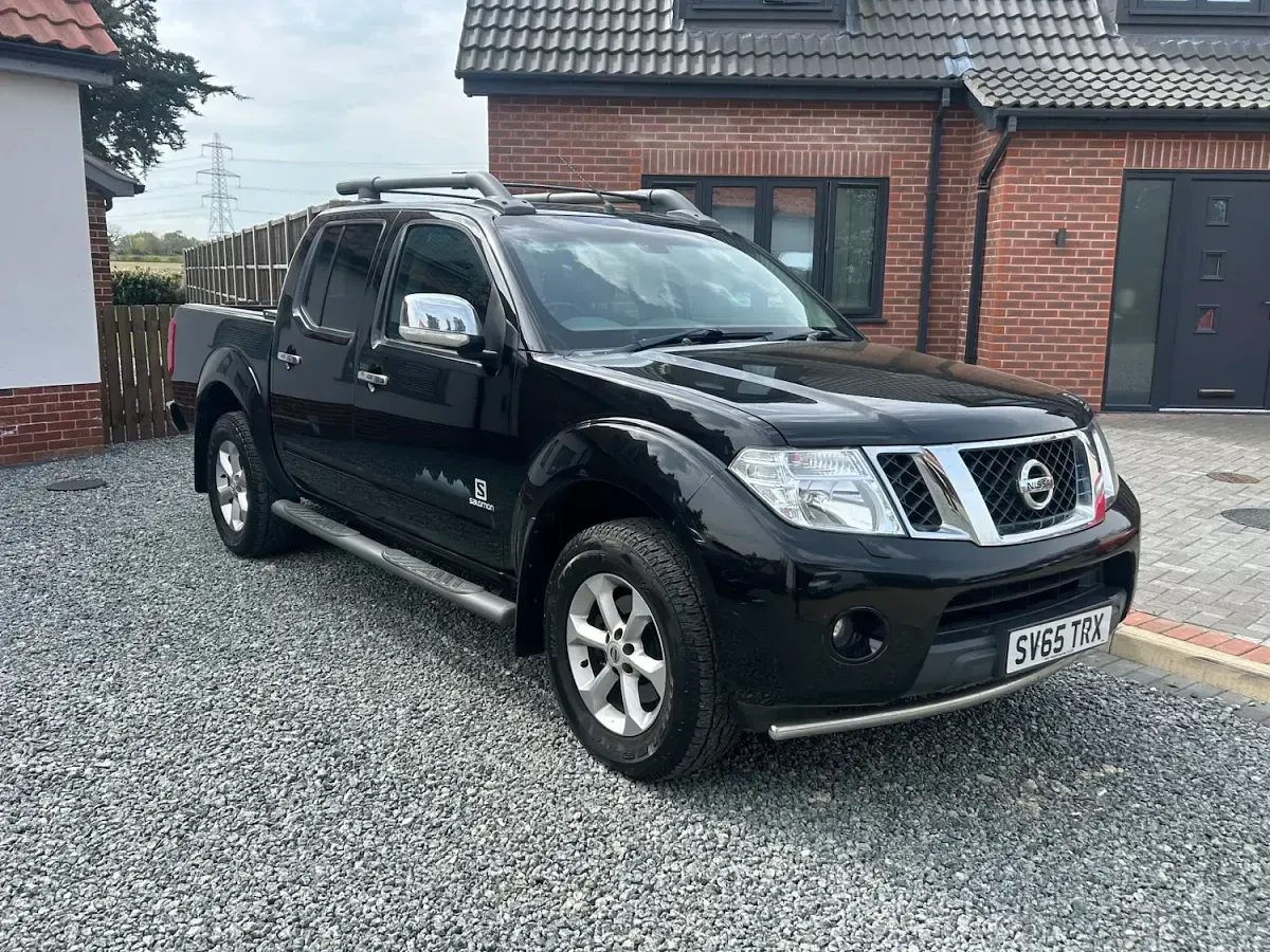 Used Nissan Navara 2015 Black Pickup