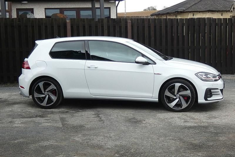 Used VW Golf VII GTI 230 HP (169 kW) 2017 White Hatchback