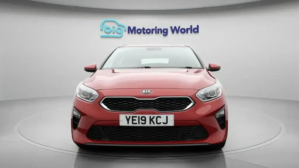 Used Kia Ceed Sportswagon 118 HP (86 kW) 2019 Red Estate