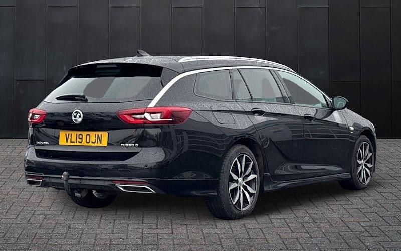 Used Vauxhall Insignia SRi 136 HP (100 kW) 2019 Black Estate
