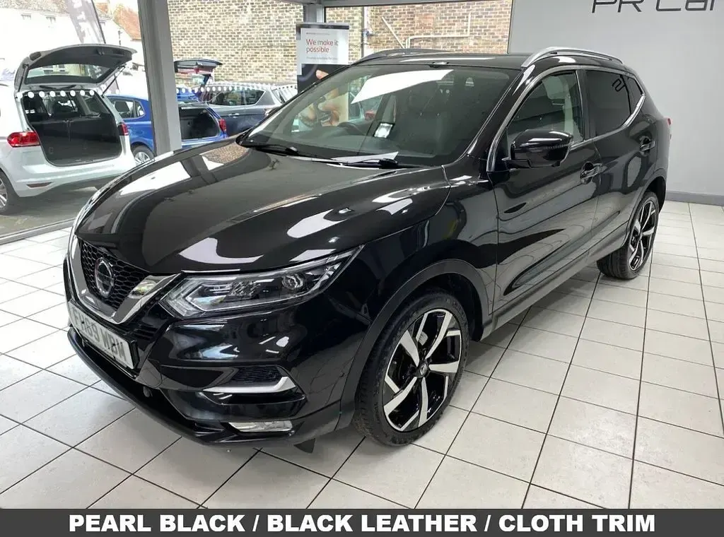 Used Nissan Qashqai S 160 HP (117 kW) 2020 Black SUV