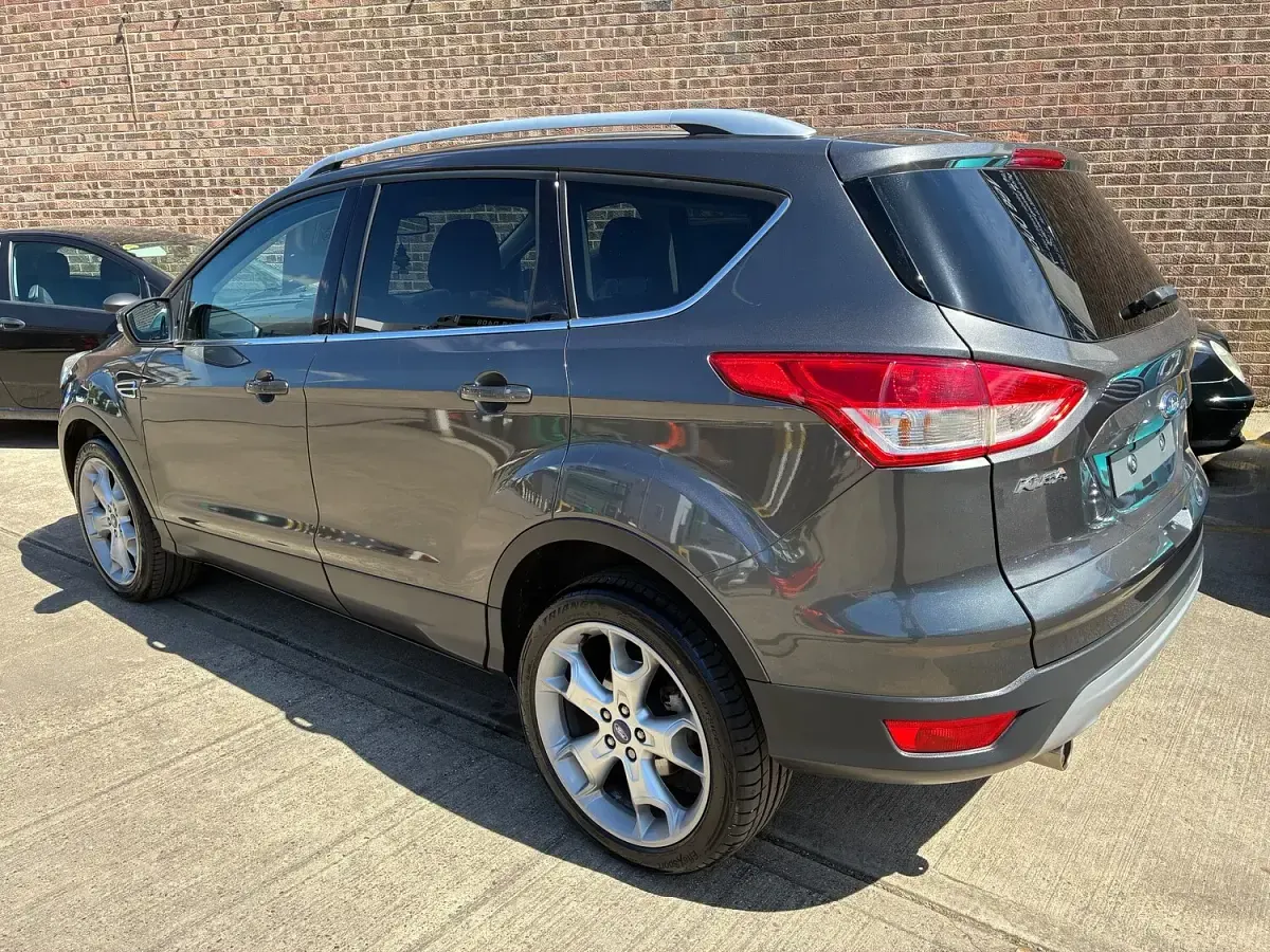 Used Ford Kuga Titanium 150 HP (110 kW) 2016 Grey SUV