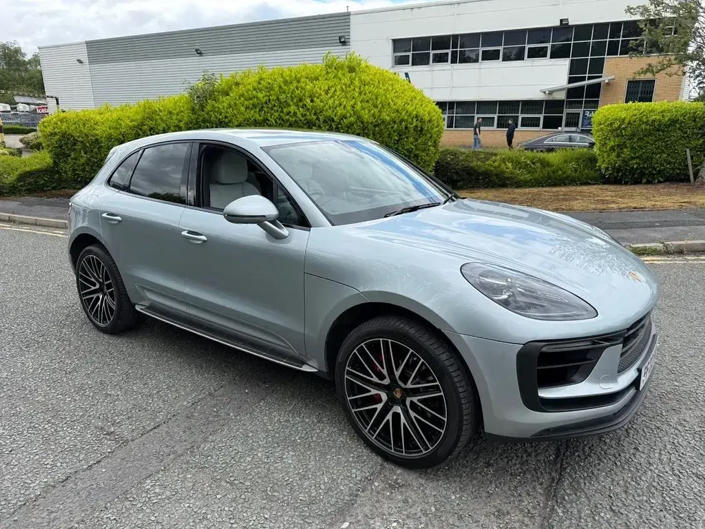 Used Porsche Macan 380 HP (279 kW) 2022 Silver SUV