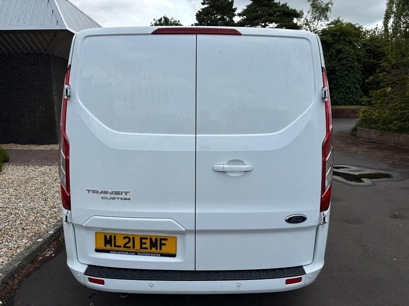 Used Ford Transit Custom Limited 130 HP (95 kW) 2021 White Van