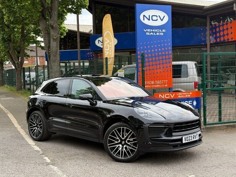 Black Used 2023 Porsche Macan SUV | £52,990 (Expensive) - Image 1/3