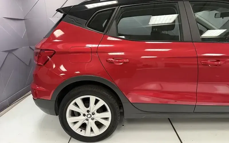 Used Seat Arona SE Technology 95 HP (69 kW) 2019 Red SUV