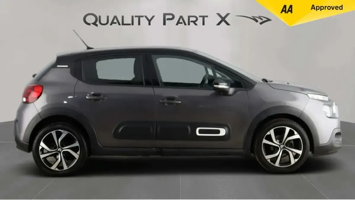 Begagnad Citroën C3 PureTech 110 HK (80 kW) 2024 Grå Halvkombi
