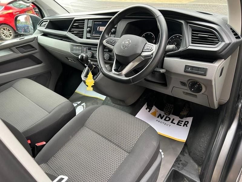 Used VW Transporter Highline 148 HP (108 kW) 2021 Grey Van