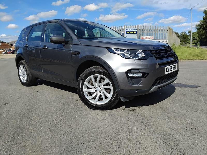 Grey Used 2015 Land Rover Discovery Sport SE SUV | £8,695 (A bit pricey) - Image 1/4