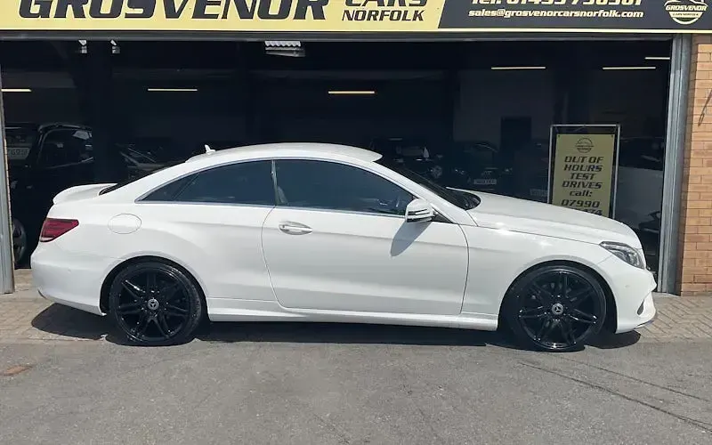 Käytetty Mercedes E220 AMG Line Premium 177 HP (130 kW) 2015 Coupe - kaksiovinen