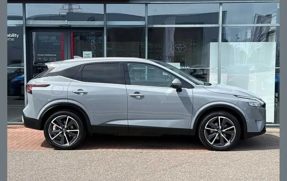 Used Nissan Qashqai Tekna 155 HP (114 kW) 2022 Grey SUV