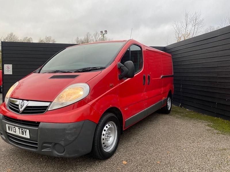 Red Used 2013 Vauxhall Vivaro Van | £4,495 (Good price) - Image 1/4