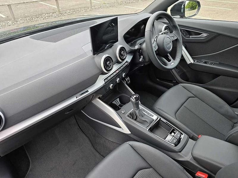 Used Audi Q2 S-Line 148 HP (108 kW) 2025 Black SUV