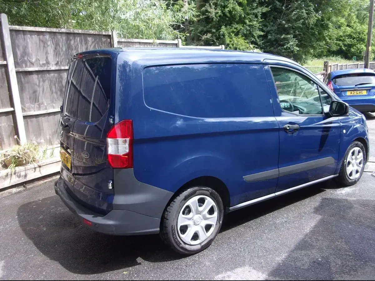 Used Ford Transit Courier Trend 2023 Blue Van