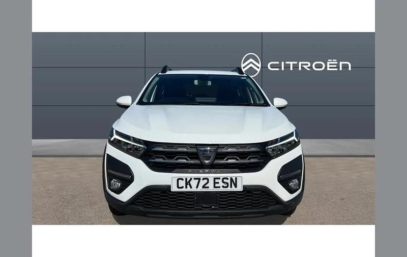 Used Dacia Sandero Comfort 90 HP (66 kW) 2022 White SUV