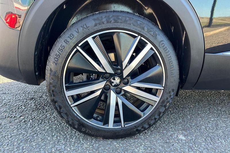 Used Peugeot 5008 Premium 129 HP (94 kW) 2023 Black SUV