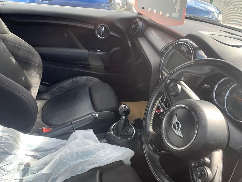 Usado Mini Cooper D Cabriolet 2017 Plateado Descapotable