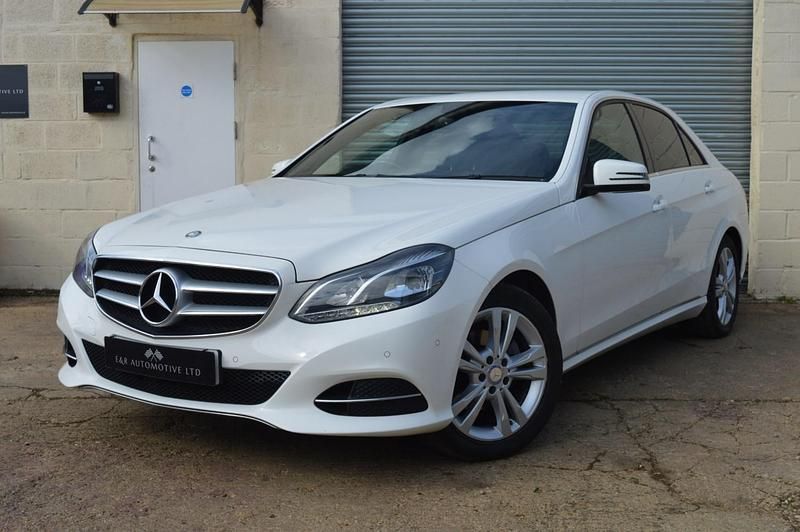 White Used 2013 Mercedes E220 SE Sedan | £7,000 (Fair price) - Image 1/4