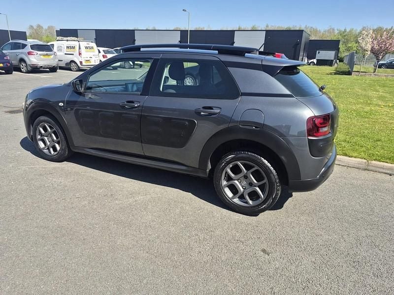 Used Citroën C4 Cactus Feel 110 HP (80 kW) 2017 Grey Hatchback