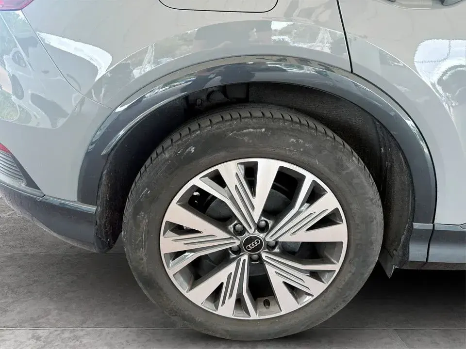 Used Audi Q4 e-tron Sport 125 kW (170 HP) 2023 Grey SUV