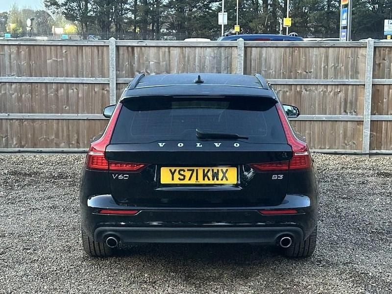 Used Volvo V60 Momentum 163 HP (119 kW) 2022 Black Estate