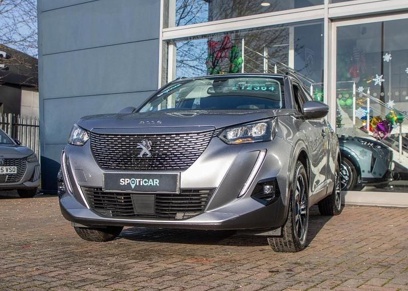 Used Peugeot e-2008 Allure Premium 98 kW (134 HP) 2021 Grey SUV