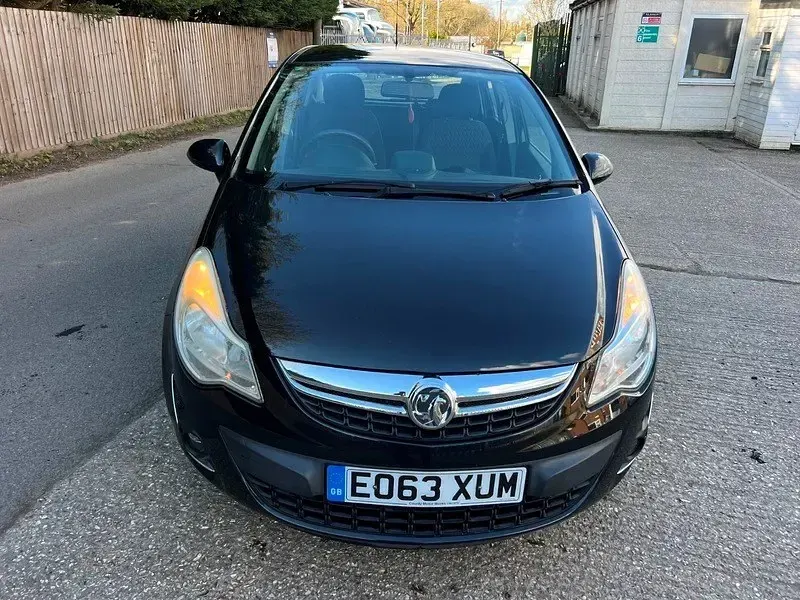 Usado Vauxhall Corsa 2013 Preto Citadino